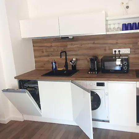 Appartement Prestige, Calme & Terrasse Ensoleillee