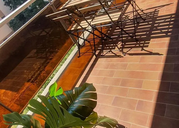 דירה Prestige, Calme & Terrasse Ensoleillee *